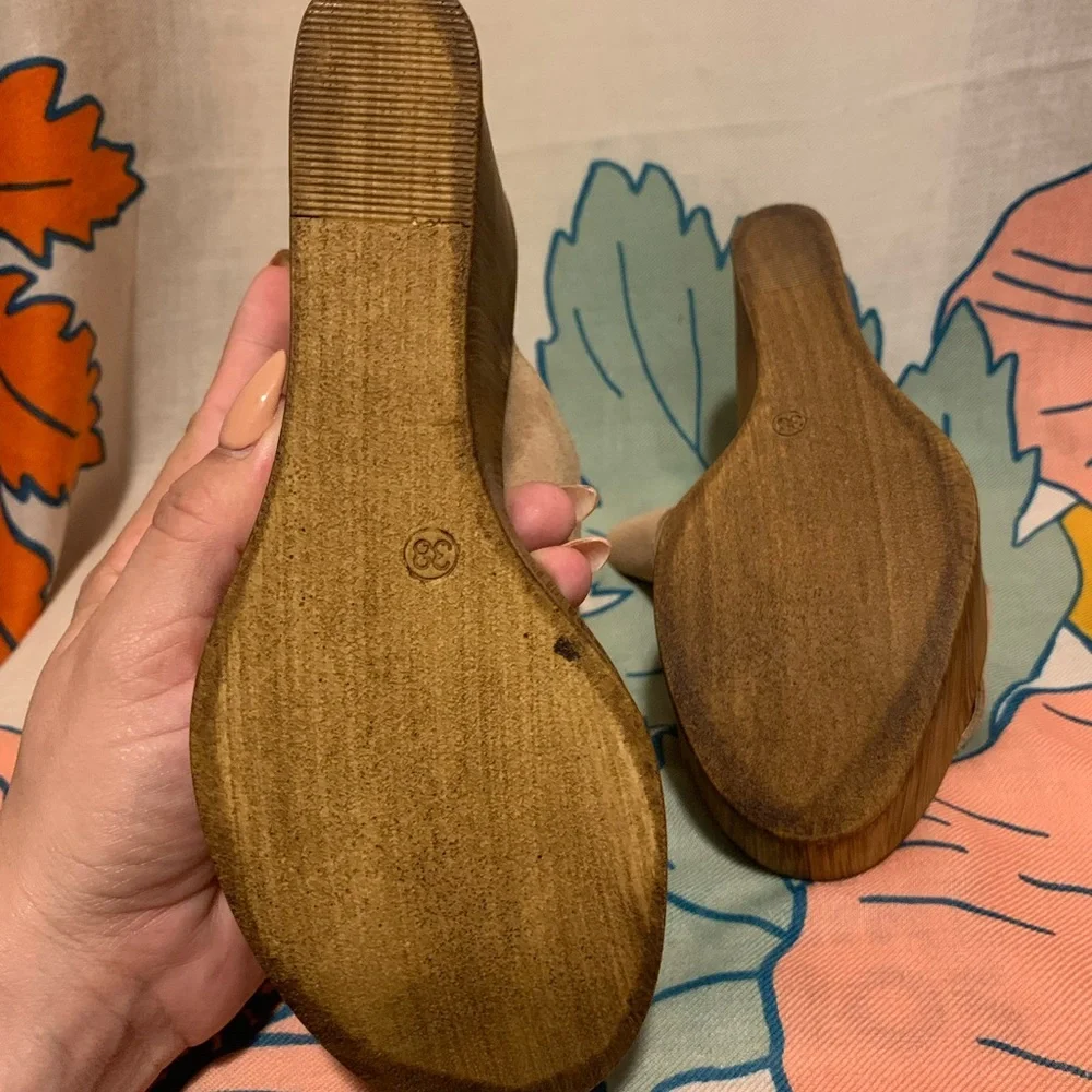 Steve Madden Tan Wedges - Picture 4 of 4